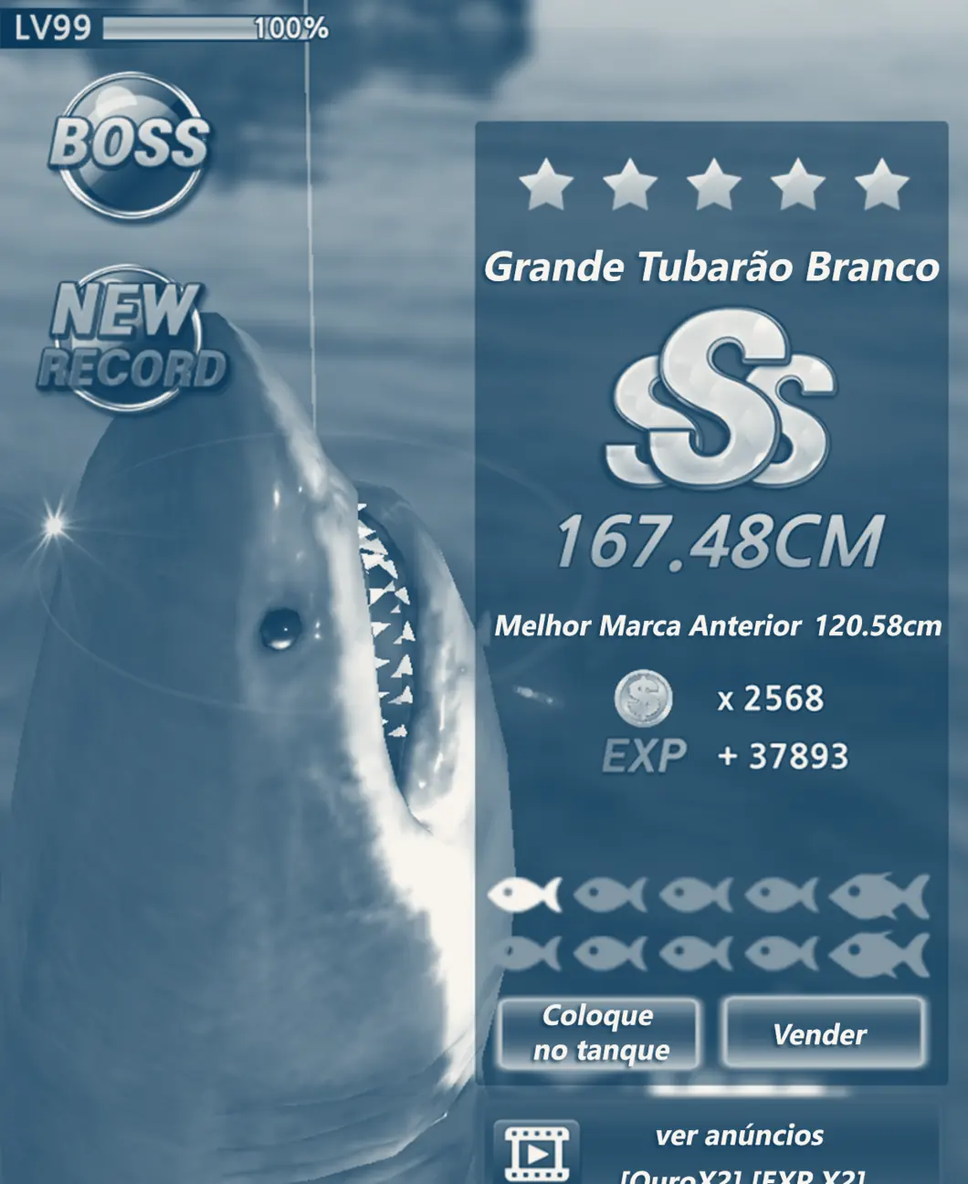 Grande Tubarão Branco de boca aberta ao lado do painel com 167,48 cm, selos Boss e New Record, em Monster Fishing 2026